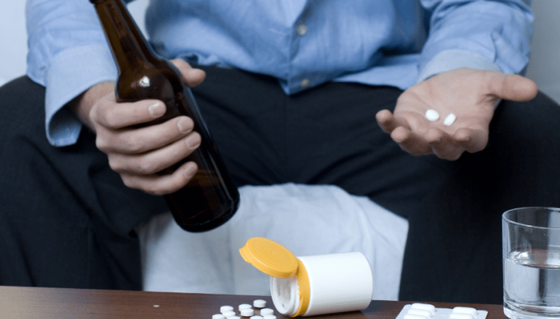 Which antibiotics should not be used with alcohol